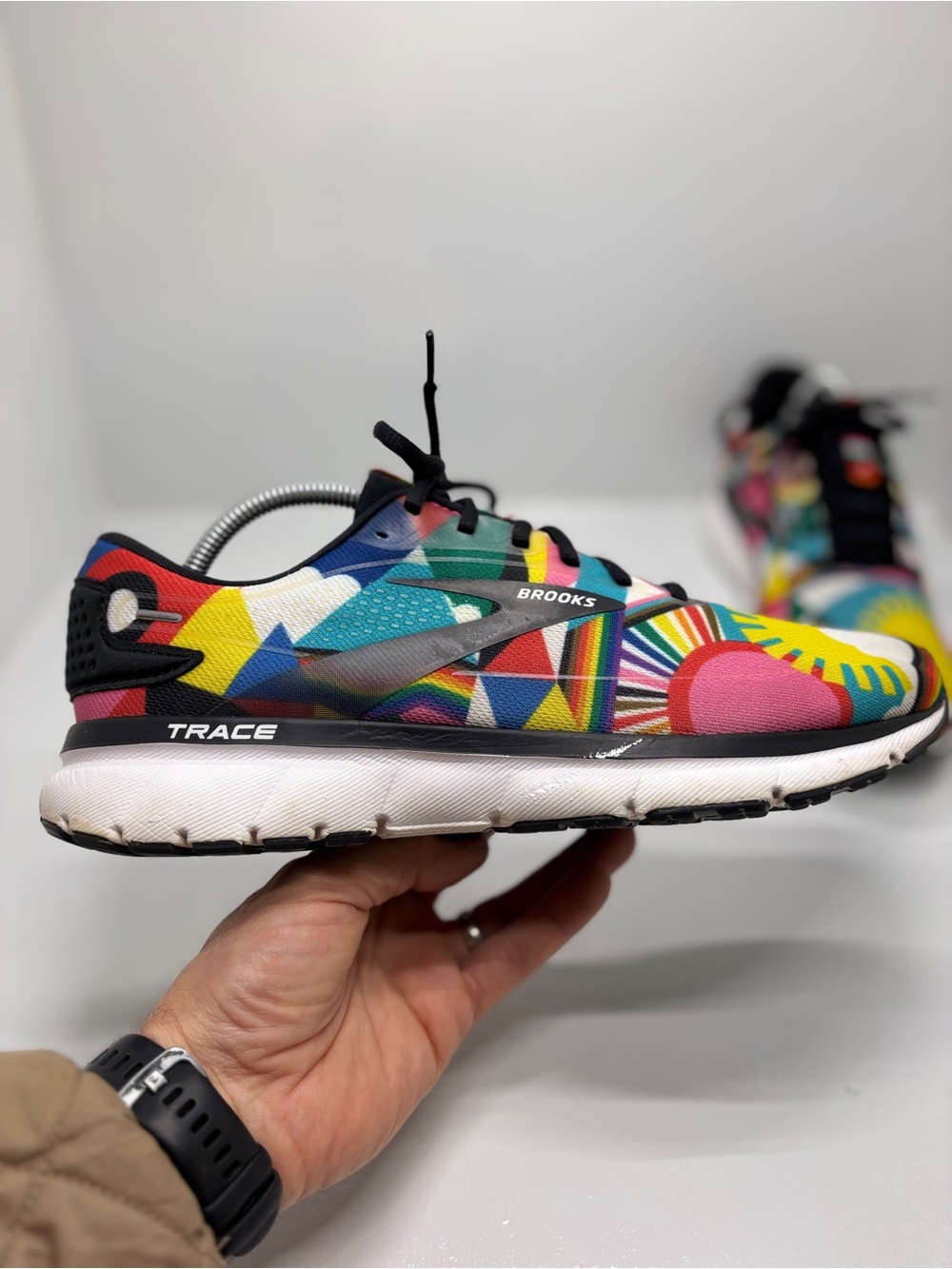 Brooks Trace 2 x Lisa Congdon Pride Running Shoes Men's 11 Multicolor Sneakers - Picture 5 of 15